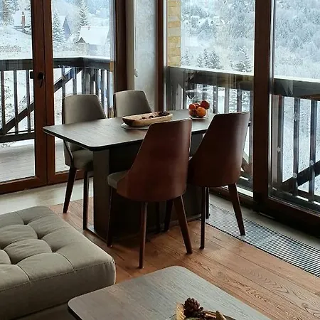 Vista47 Zoned Ii Apartment